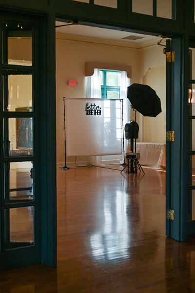 a picture showing a setup of an open air style photo booth
