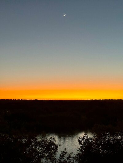 African sunrise at Simanya Lodge