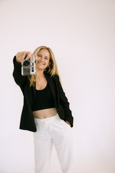 a California brand and couples photographer