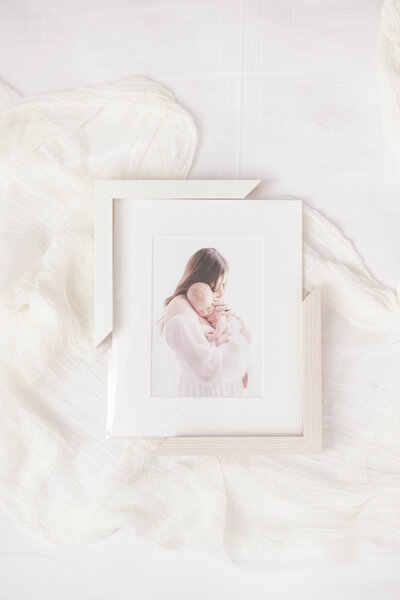 In Home Natural Light Newborn | Tiffany Chi Photography