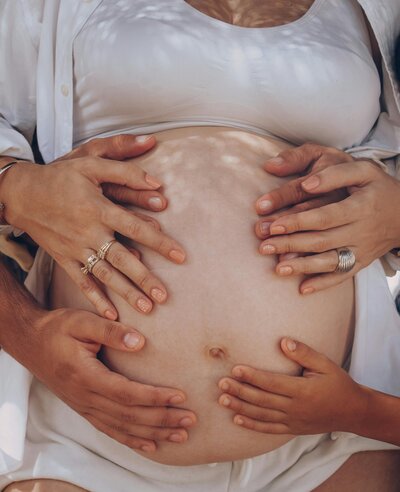 massage-pieds-bebe-rituel-bain-sensoriel