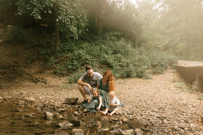 Missouri family photos in a field
