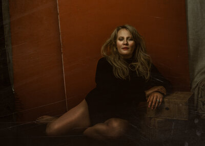 Luxury Photographer, and one of the Midwest's best in boudoir, weddings, portraits and family