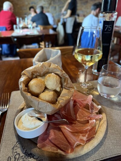 Tuscan cuisine with wine pairing at a charming Florence restaurant