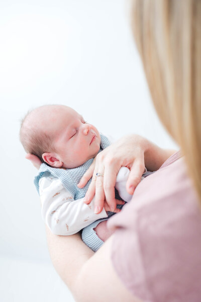 TAMPA, FLORIDA, FAMILY, JORDAN SUMMER PHOTOGRAPHY, STUDIO, NEWBORN