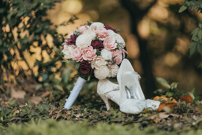 bride and groom portraits bouquet details