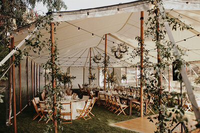 modern-boho-tent-at-wedding