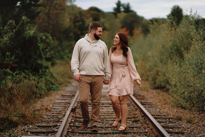 Ashleigh & Chris' Engagement Photo | New Hampshire Wedding Photographer