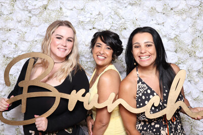 photo of entrepreneurs posing together in an event