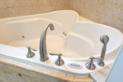 2640 Prestonvale main bath (4)