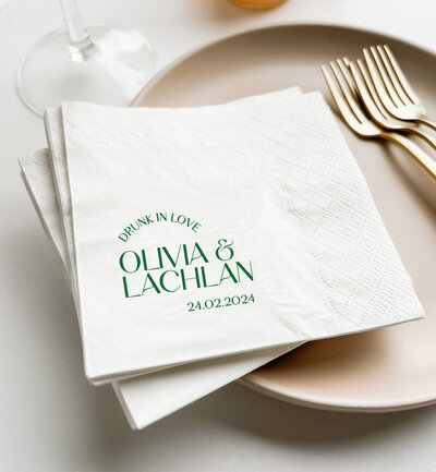 Printed cocktail napkin in Como design, green print