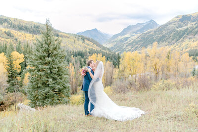 Mary Ann Craddock offers Colorado wedding photography on film and digital.