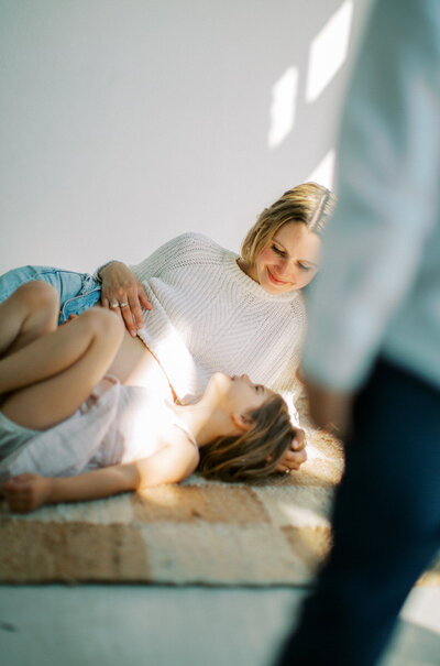 Maternity and family photographer, Dallas