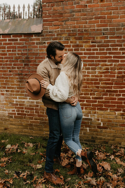 Melissa_Chris_Couples_Session_Sneak_Peek_11.11.20-10