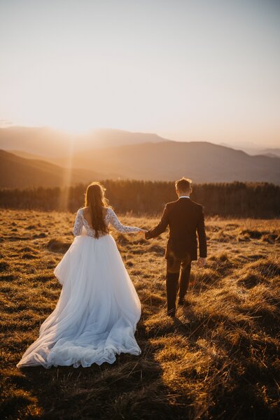 vadim-paripa-PuXtB1B4zL8-unsplash