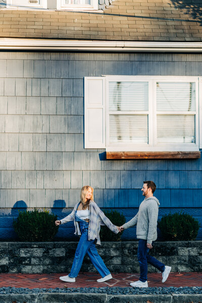 relaxed downtown engagment session