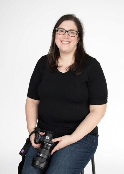 Headshot of Allison Reilly, a New Jersey family and event photographer