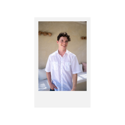 A happy teen symbolizing confidence after teen coaching with Castilia.