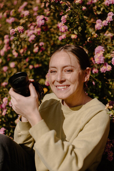 Logan Jade is a west Phoenix Portrait and wedding photographer