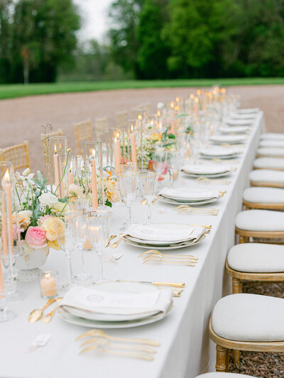 Wedding reception table, tailor-made and timeless designed