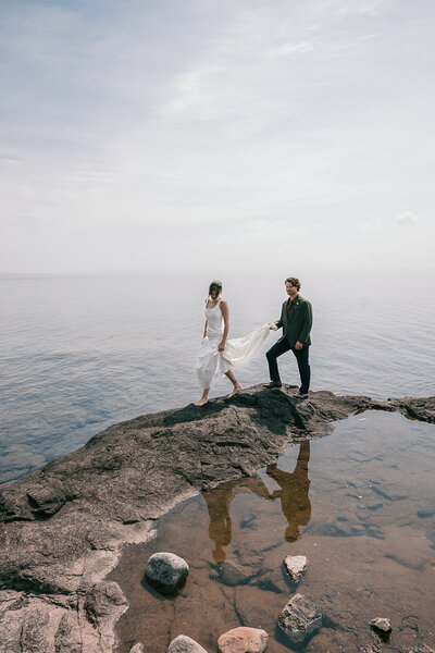 Jordan Grover Photo is a wedding photographer serving St. Louis, Central, and Eastern Missouri as well as travel + destination weddings. Jordan Grover Photo is an editorial and documentary style of photography.