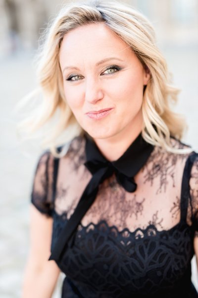 Claire Morris English speaking photographer in Paris