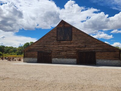 The Barn venue in Saratoga, WY