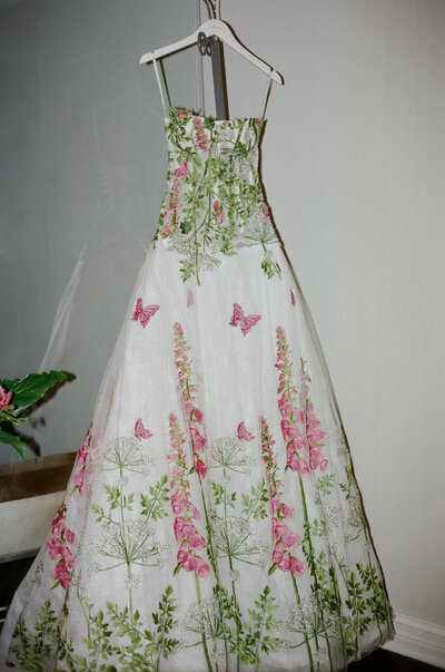 The-Berlez-Aspen-Avenue-Chicago-Wedding-Photographer-Nardos-Design-Dimitra's-Bridal-Couture-Lace-Dress-Luxury-Fashion-Store-9