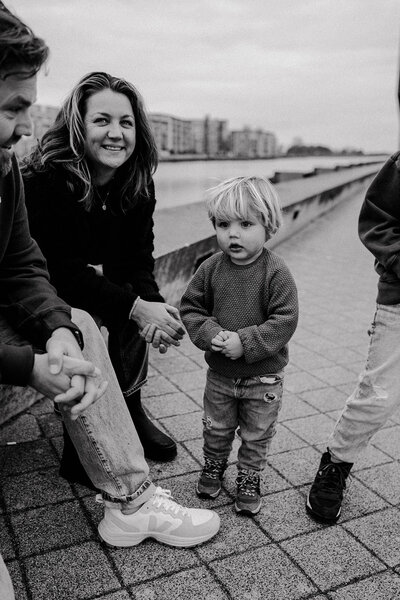 Prachtige uitkijk op het water en de grachtenpanden