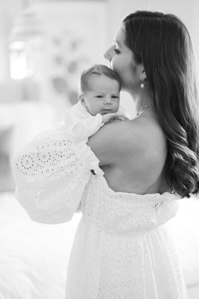 Dreamy bright and white newborn photos by Singleton Photography-83