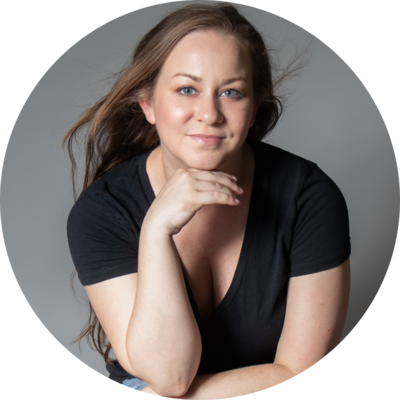 Erin Weaver Headshot