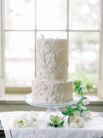 Houston Wedding Cake at River Oaks Garden Club