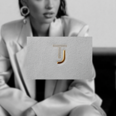 Veronika Popyk - Web Design & Branding Specialist for Female Entrepreneurs