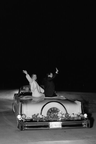 davidandkayleeromanticwinterweddingatarrowheadhill56