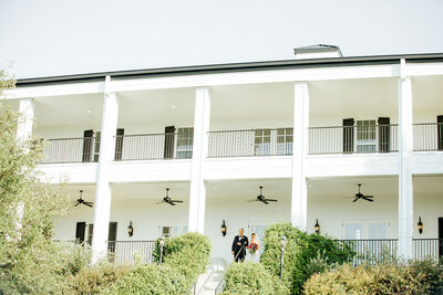 Kendall-Point-Texas-Wedding-Venue-Snap-Chic-11