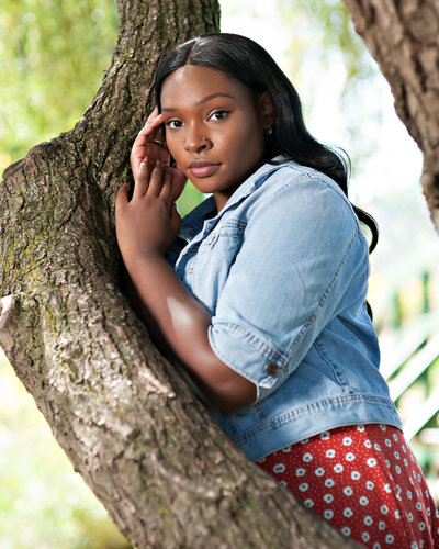 senior pictures in the garden at MSU by lansing photographer Rebecca Houlihan