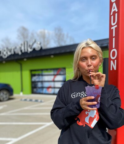 With locations in Indiana and Illinois, Ginger Ale’s offers fun food and drinks. There are 2.8 septillion flavors and an unparalleled selection of exquisite drink options. Explore the possibilities!