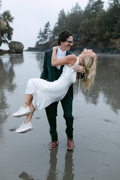 This eloping couple read private vows with a mountain backdrop in Phoenix, Arizona.
