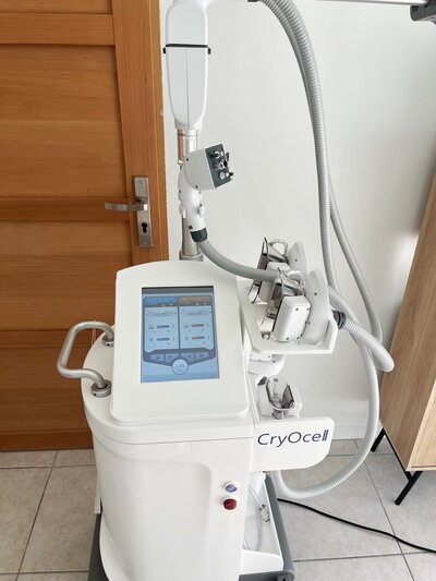Machine de cryolipolyse dans un centre esthétique