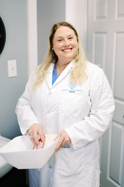 Owner of WhitenUp Teeth Whitening Spa, Kelly Elliott. Kelly focuses on WhitenUp Franchise Inquiries, Business Growth, and client care.