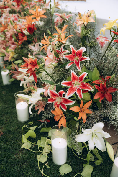 Floral arrangements at a museum wedding planned by Bloom & Blueprint