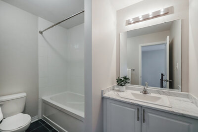 27 Cryderman main bath