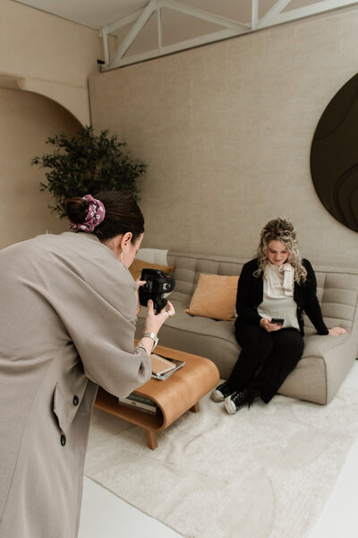 Authentieke ondernemersshoot voor een sterke visuele identiteit – professionele fotografie voor je merk