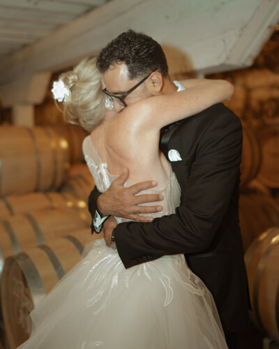  Fine art wedding photography in Spokane, WA. Artistic wedding documentation with creative and elegant approach.
