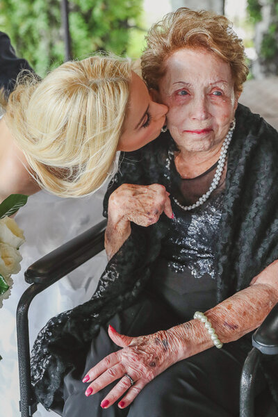 bride-kissing-grandma