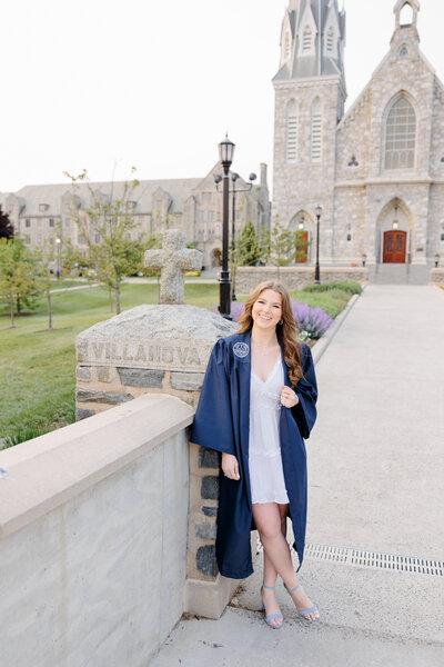 Kimberly Hidore is a Philadelphia based wedding photographer who specialized in capture light and bright editorial images of your wedding day.