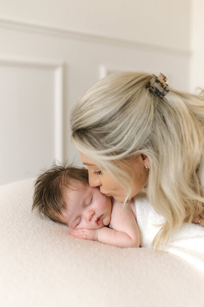 Newborn photography session in Kent by Abigail Scarfe