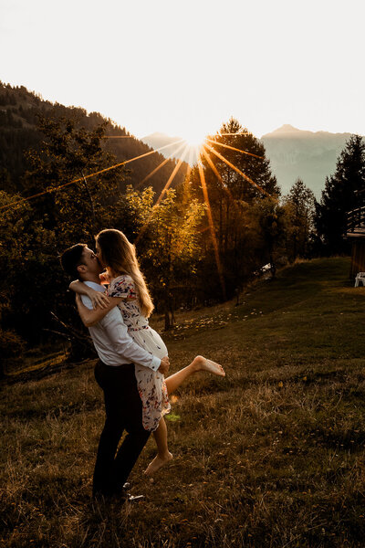 Kissing romantic photoshoot for couples
