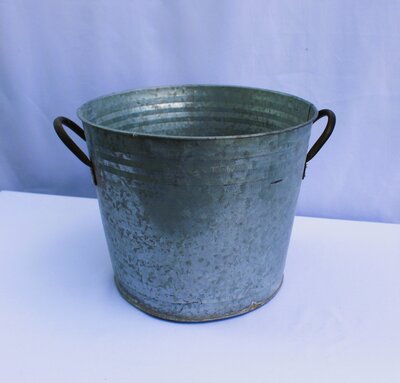 galvanized bucket for rent
