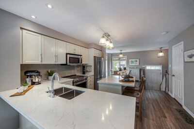 9-571 Longworth kitchen (3)